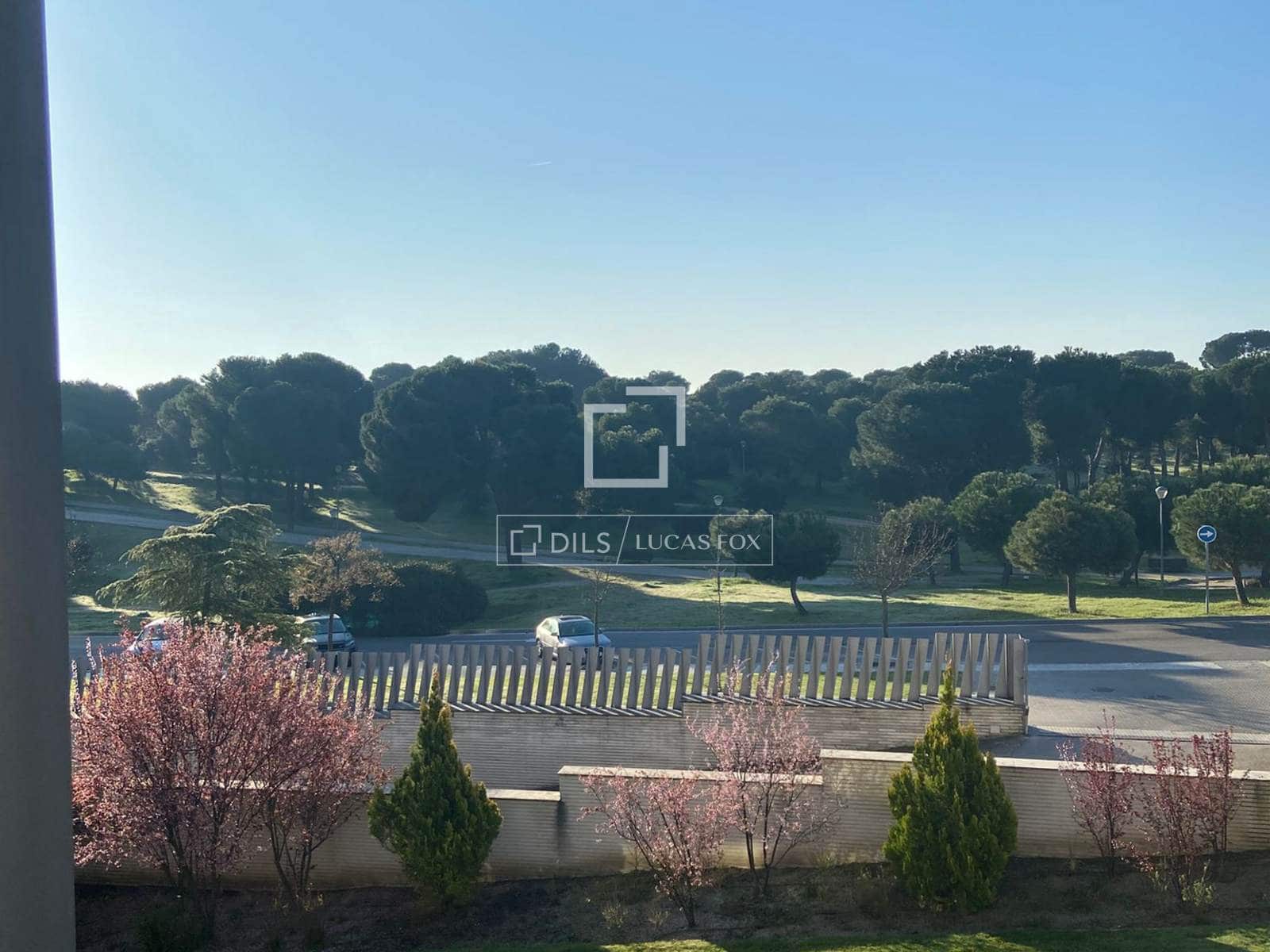 Appartement de 2 chambres à louer à Madrid ville avec piscine garage - 2 250 € (Ref: 9769927)