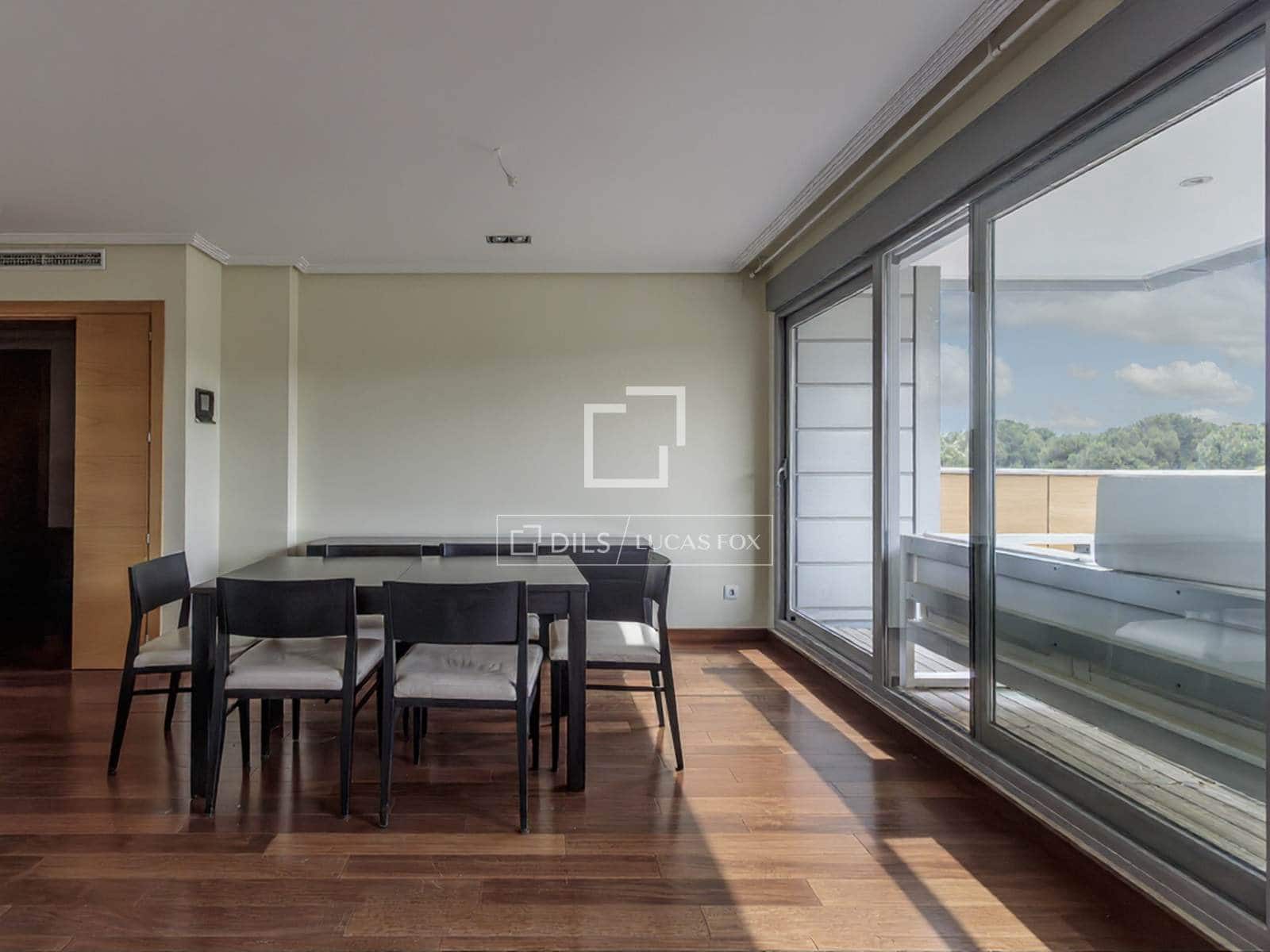 2 soverom Leilighet til leie i Madrid by med svømmebasseng garasje - € 2 250 (Ref: 9769927)