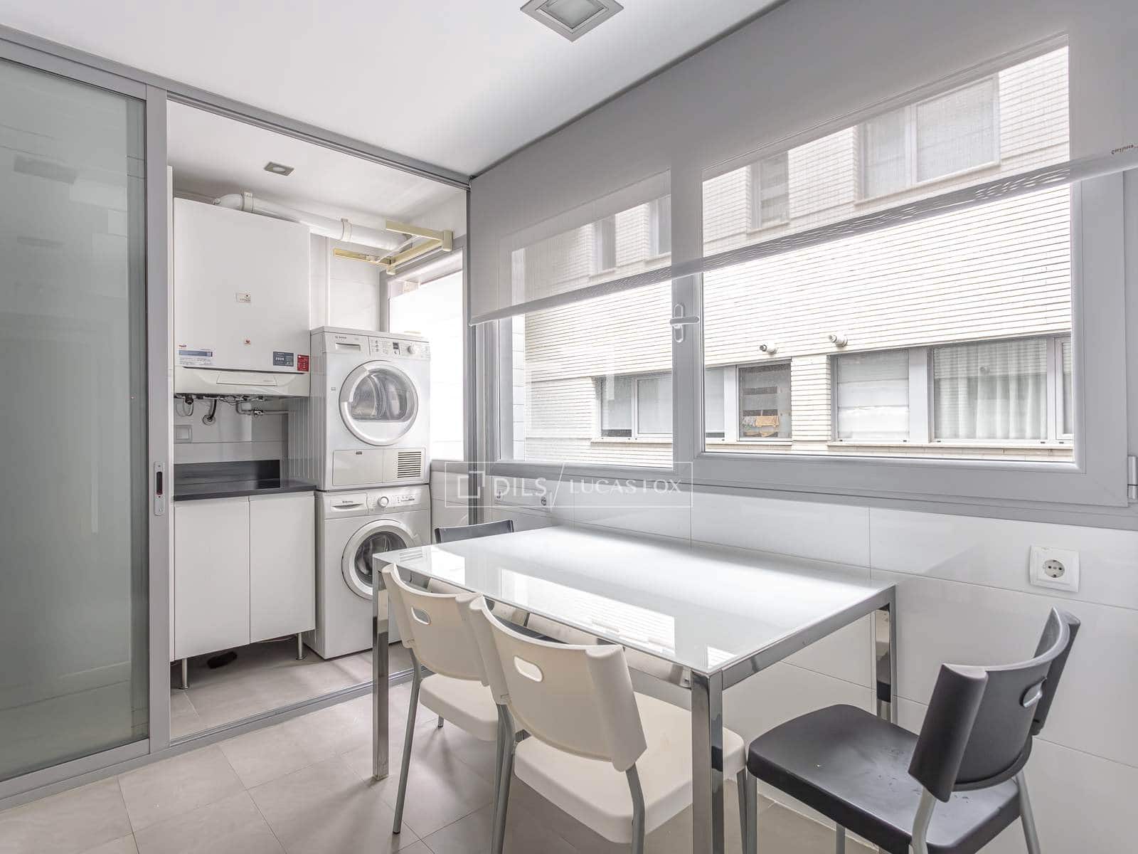 2 soverom Leilighet til leie i Madrid by med svømmebasseng garasje - € 2 250 (Ref: 9769927)