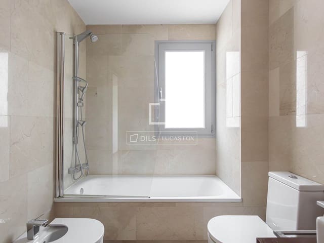 Apartamento de 2 habitaciones en Madrid ciudad en alquiler con piscina garaje - 2.250 € (Ref: 9769927)