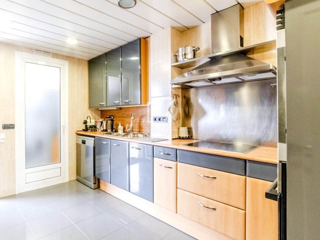 3 soverom Leilighet til salgs i Sitges med svømmebasseng garasje - € 1 100 000 (Ref: 9769928)