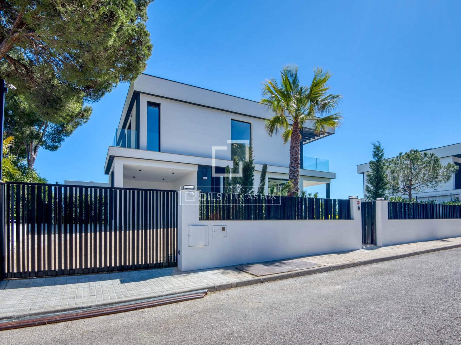 4 bedroom Villa for sale in Platja d'Aro with pool garage - € 2,300,000 (Ref: 9770047)