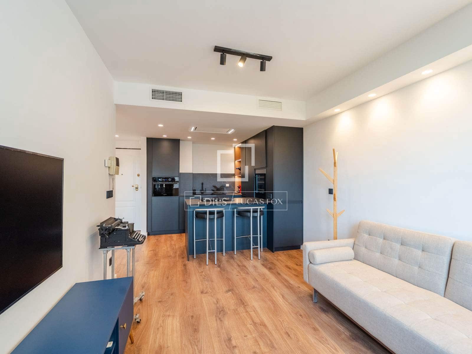 1 bedroom Apartment for rent in Valencia city with pool - € 1,800 (Ref: 9770877)