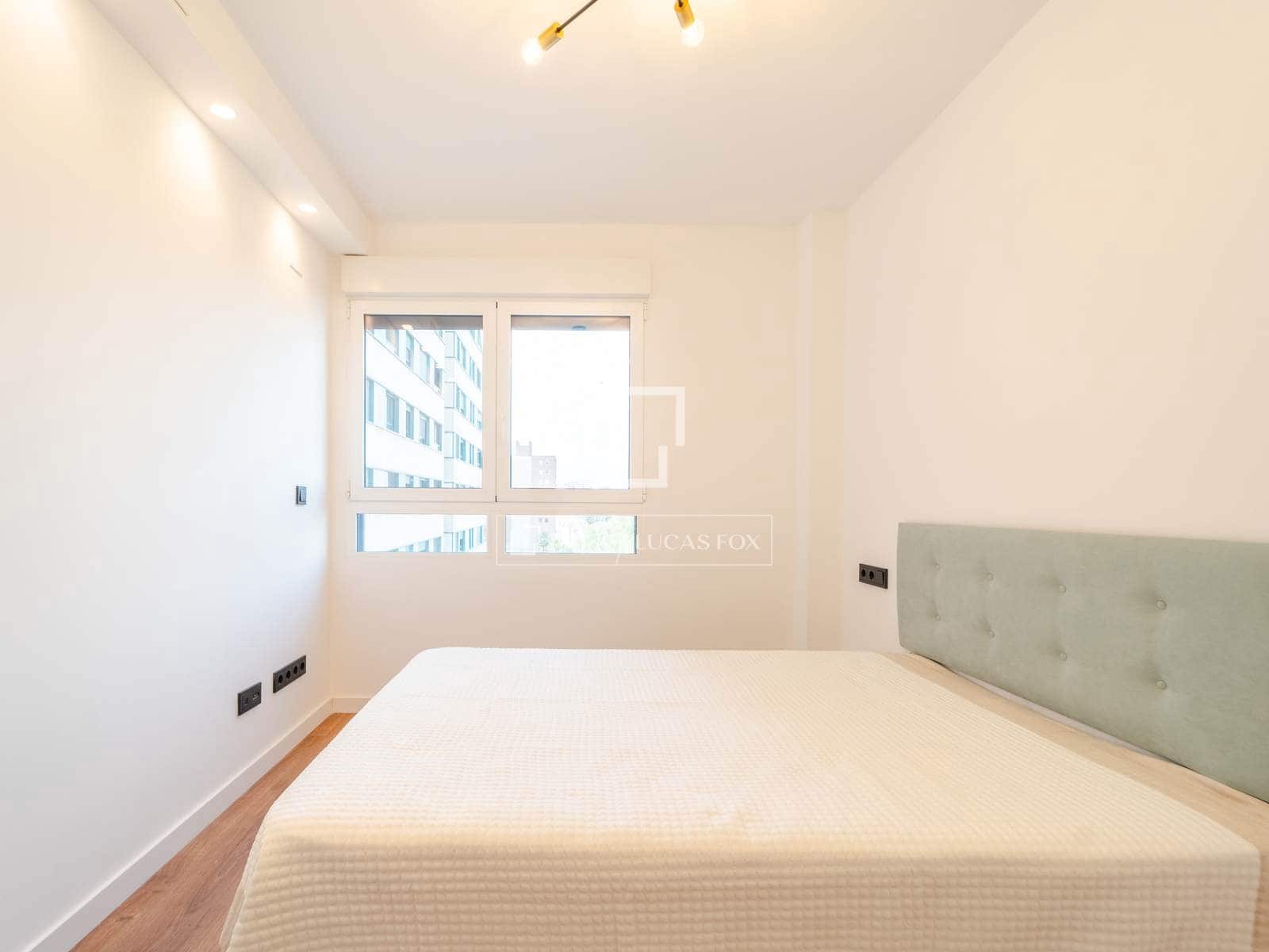 1 bedroom Apartment for rent in Valencia city with pool - € 1,800 (Ref: 9770877)