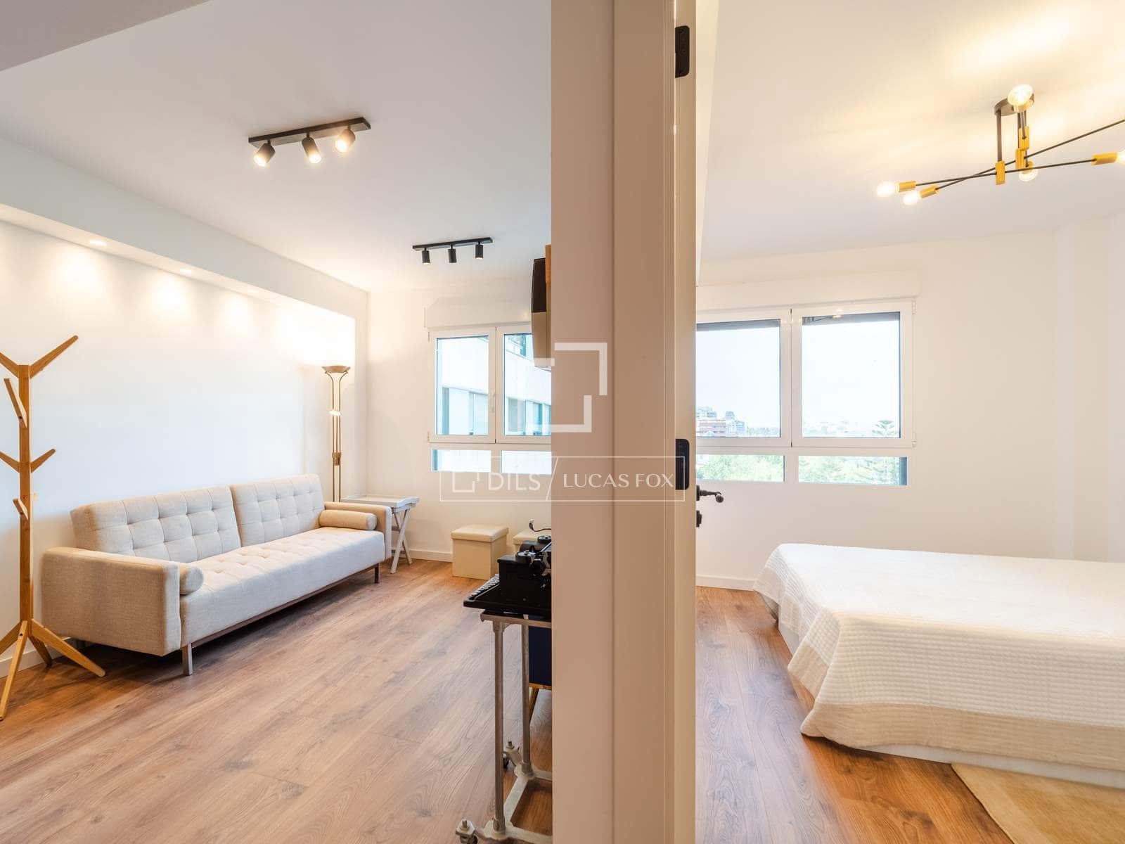 1 bedroom Apartment for rent in Valencia city with pool - € 1,800 (Ref: 9770877)