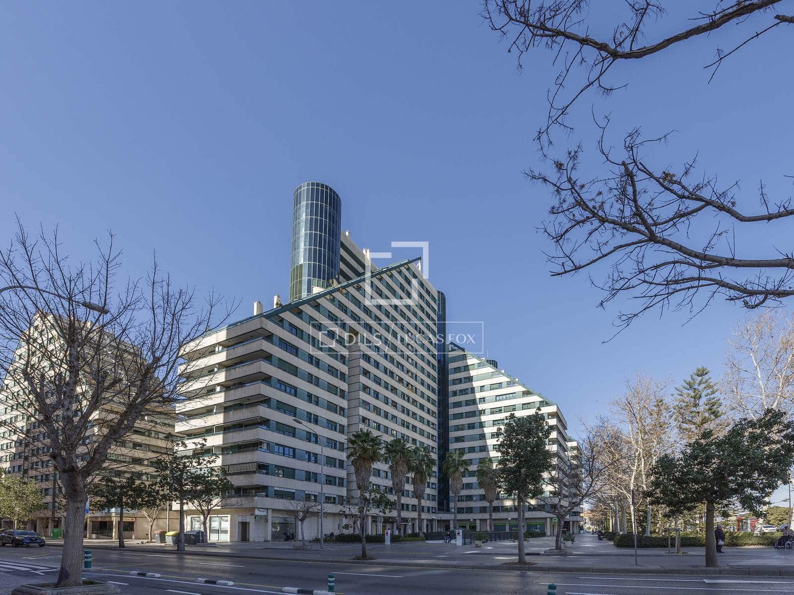 1 bedroom Apartment for rent in Valencia city with pool - € 1,800 (Ref: 9770877)