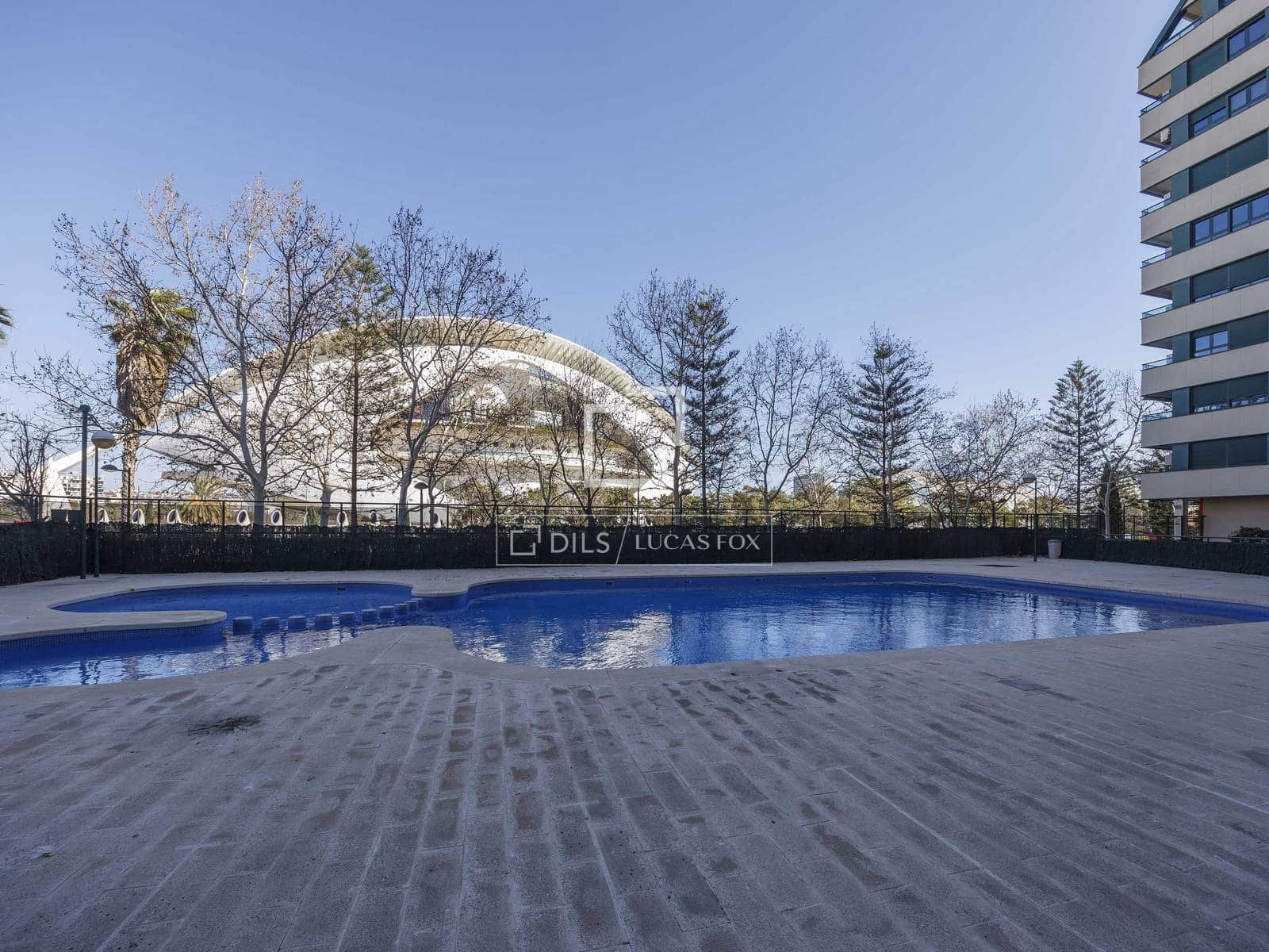 1 bedroom Apartment for rent in Valencia city with pool - € 1,800 (Ref: 9770877)