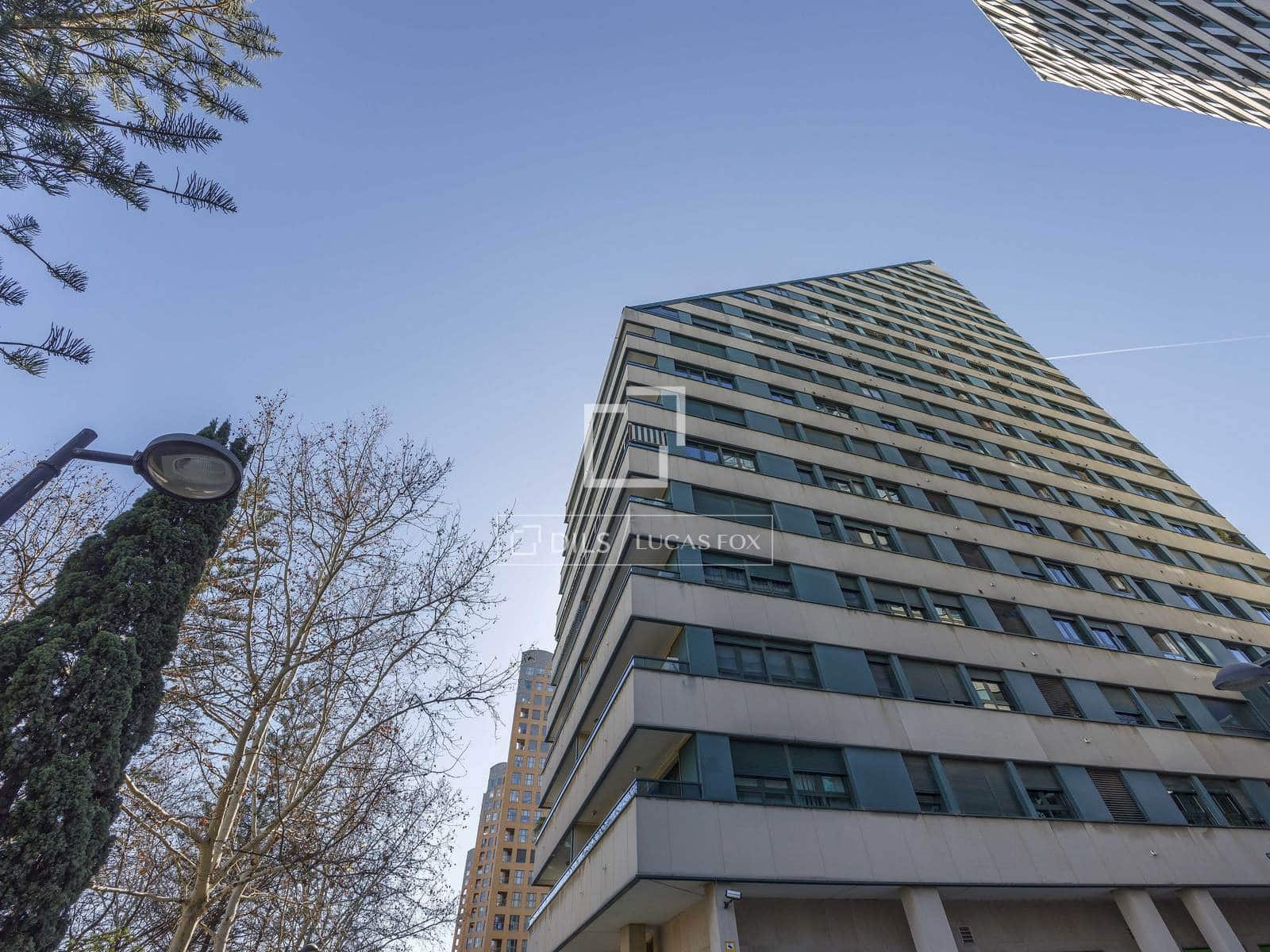 1 bedroom Apartment for rent in Valencia city with pool - € 1,800 (Ref: 9770877)