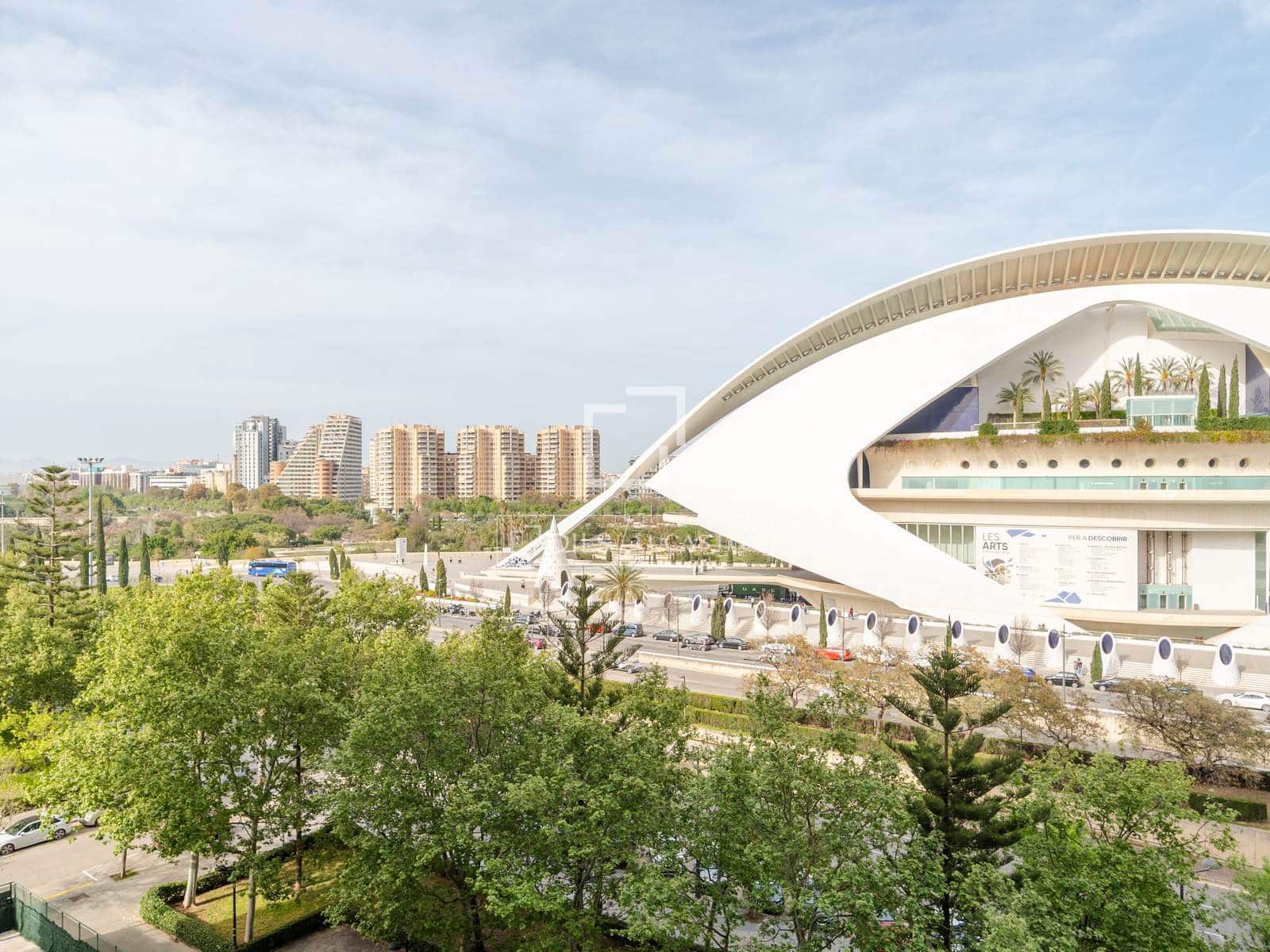 1 bedroom Apartment for rent in Valencia city with pool - € 1,800 (Ref: 9770877)