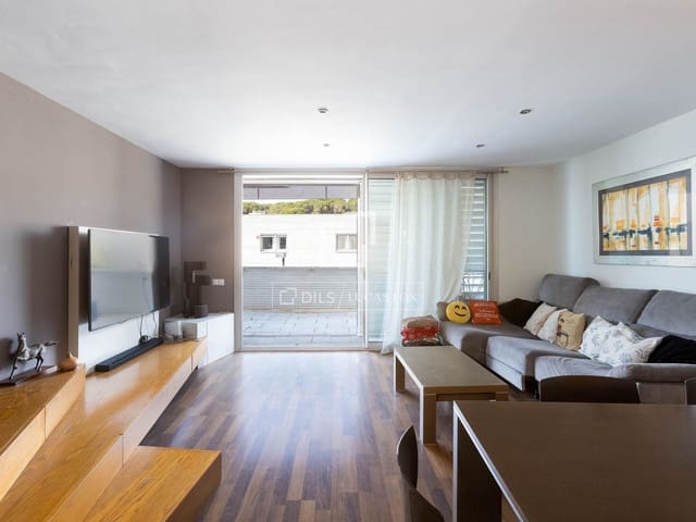 4 sypialnia Willa na sprzedaż w Sant Pol de Mar z basenem garażem - 535 000 € (Ref: 9771804)