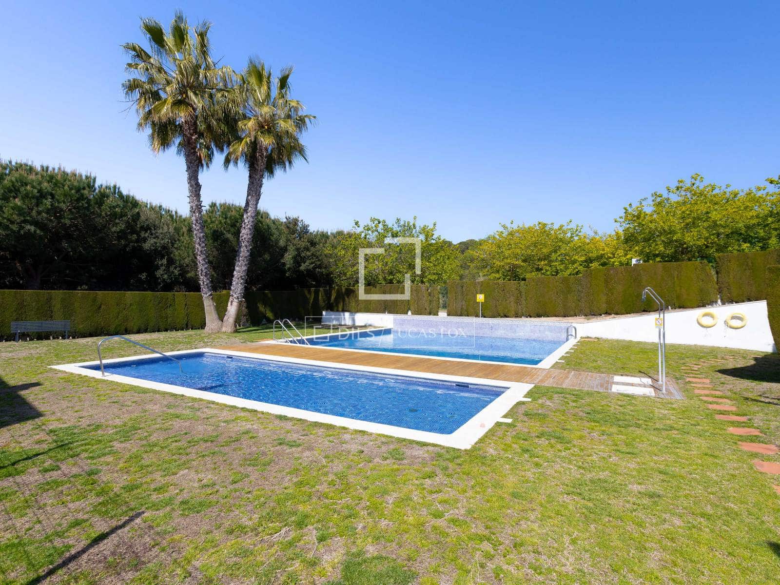 4 sypialnia Willa na sprzedaż w Sant Pol de Mar z basenem garażem - 535 000 € (Ref: 9771804)