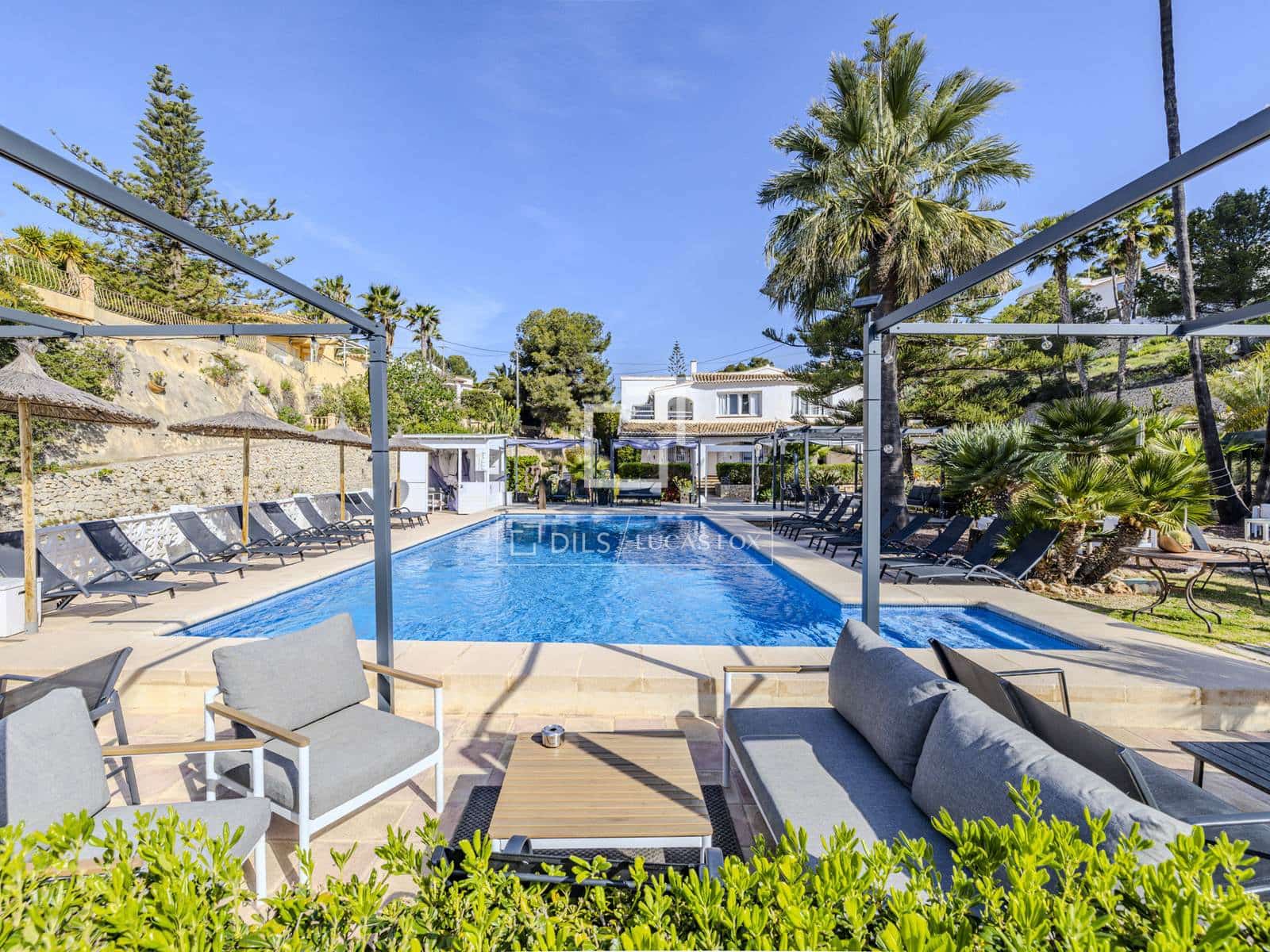 11 chambre Villa/Maison à vendre à Benissa avec piscine garage - 5 500 000 € (Ref: 9771974)