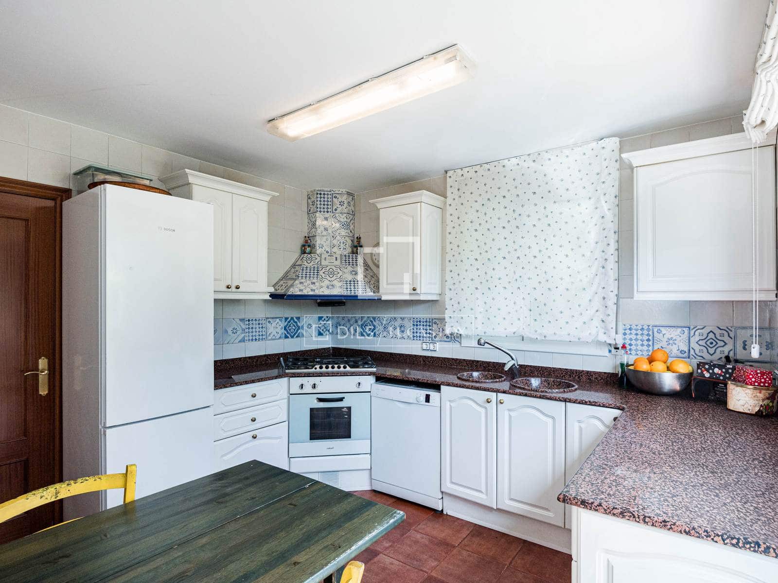 4 slaapkamer Villa te koop in Castelldefels met garage - € 1.390.000 (Ref: 9772427)