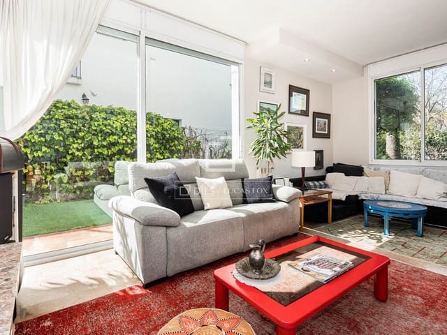 4 soveværelse Villa til salg i Castelldefels med garage - € 1.390.000 (Ref: 9772427)