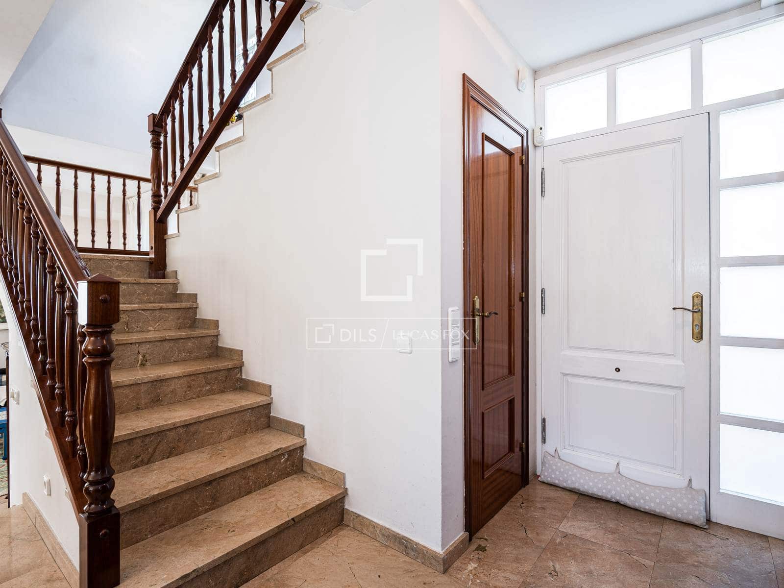 4 slaapkamer Villa te koop in Castelldefels met garage - € 1.390.000 (Ref: 9772427)