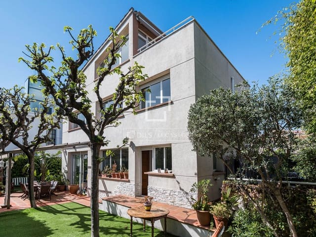 4 soveværelse Villa til salg i Castelldefels med garage - € 1.390.000 (Ref: 9772427)