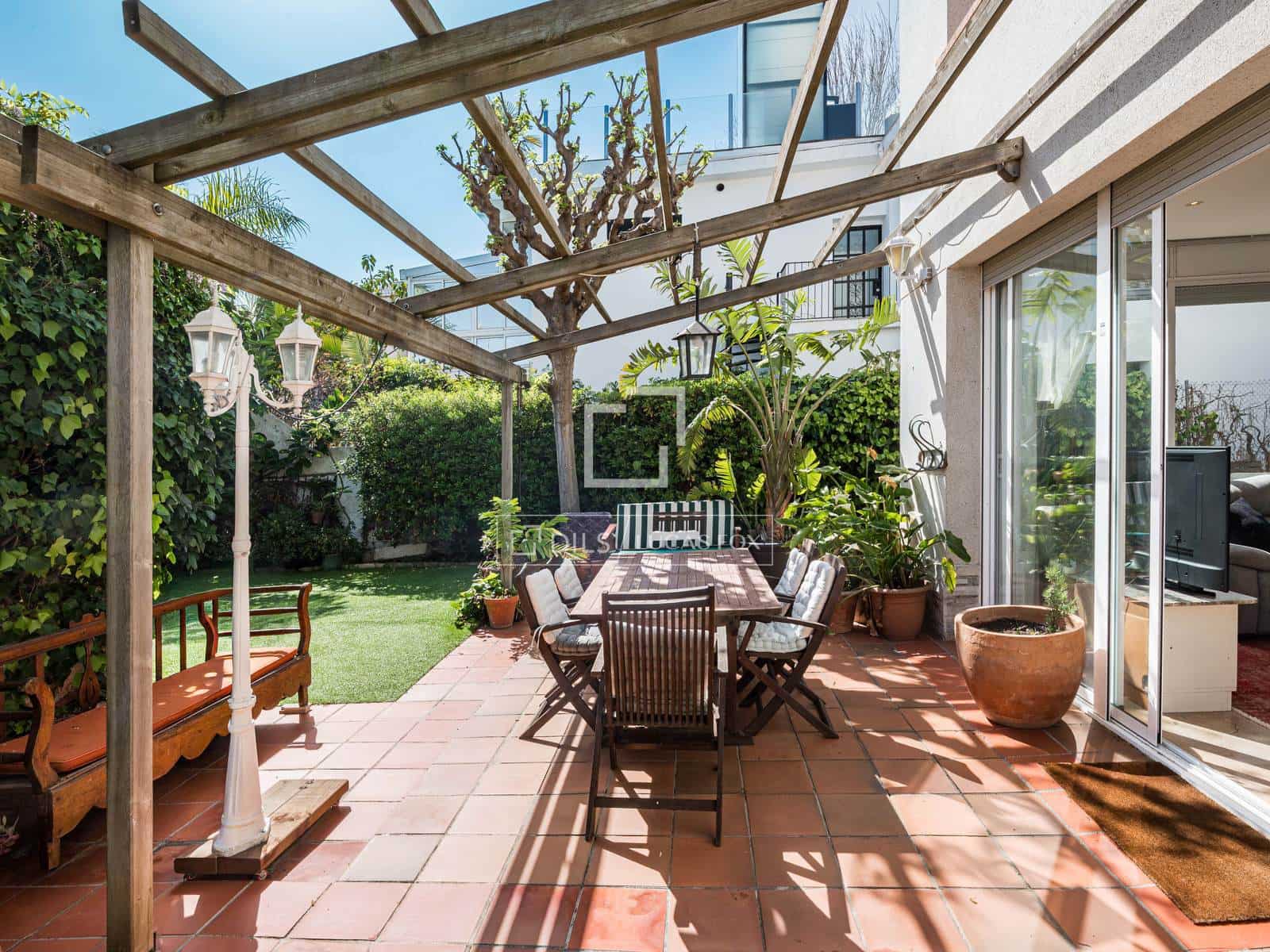 4 slaapkamer Villa te koop in Castelldefels met garage - € 1.390.000 (Ref: 9772427)