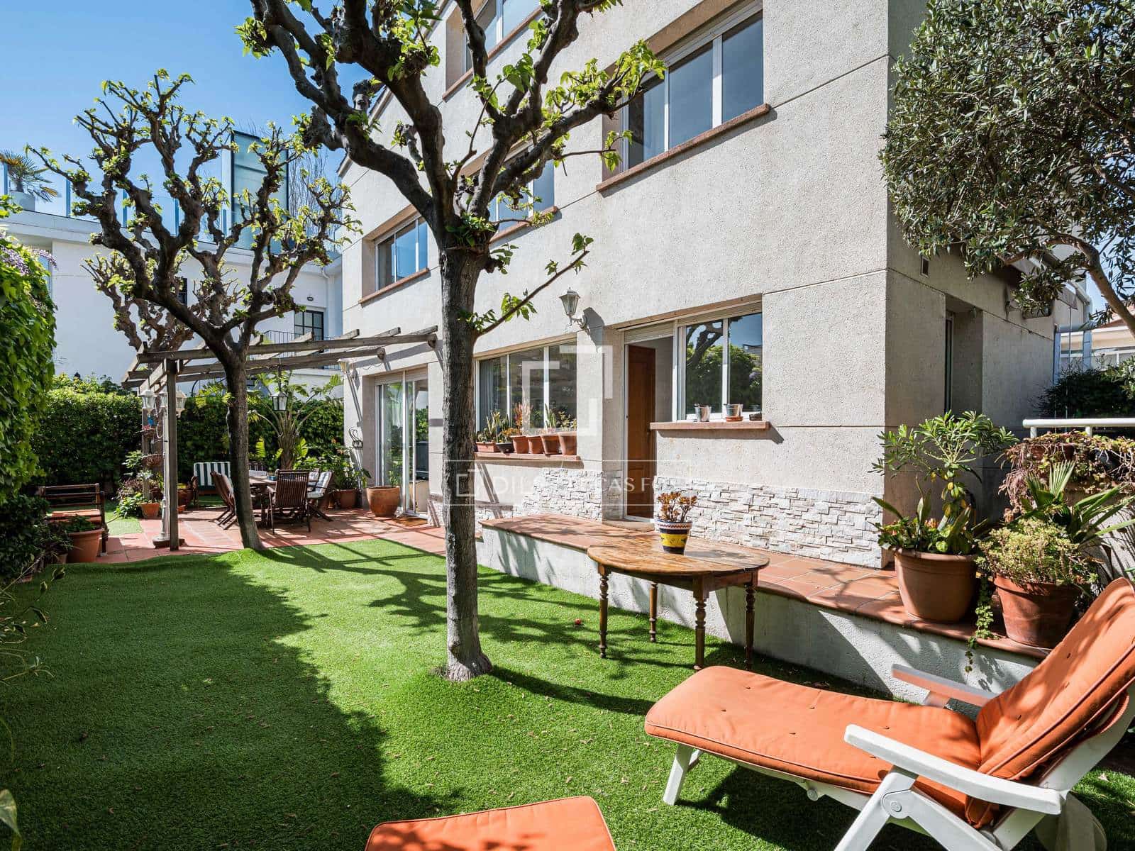 4 slaapkamer Villa te koop in Castelldefels met garage - € 1.390.000 (Ref: 9772427)