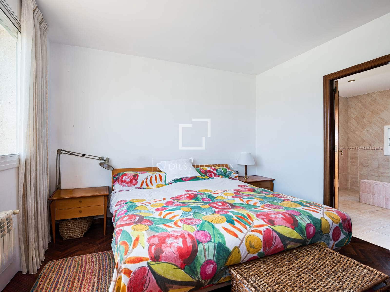 4 slaapkamer Villa te koop in Castelldefels met garage - € 1.390.000 (Ref: 9772427)