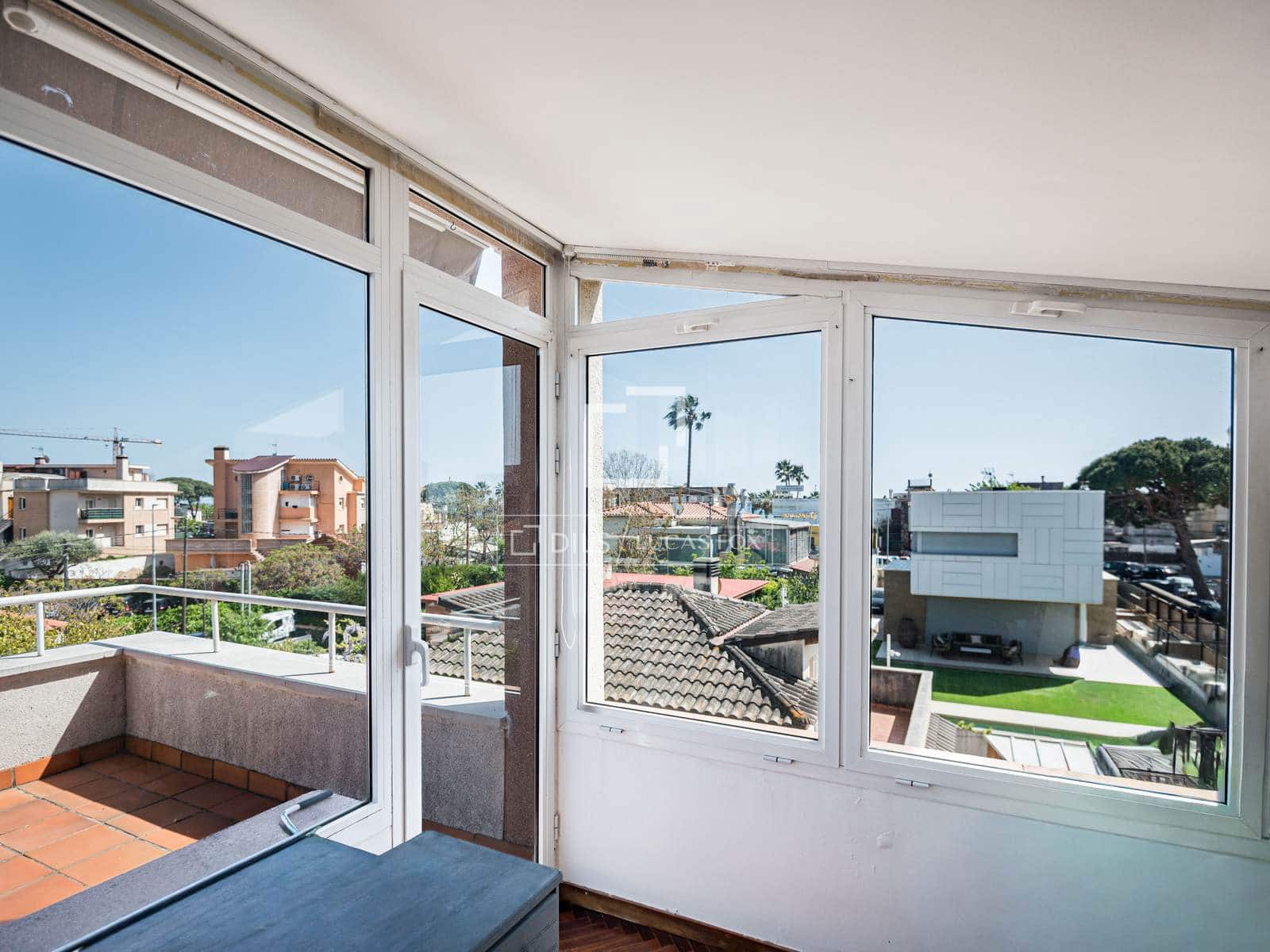 4 slaapkamer Villa te koop in Castelldefels met garage - € 1.390.000 (Ref: 9772427)