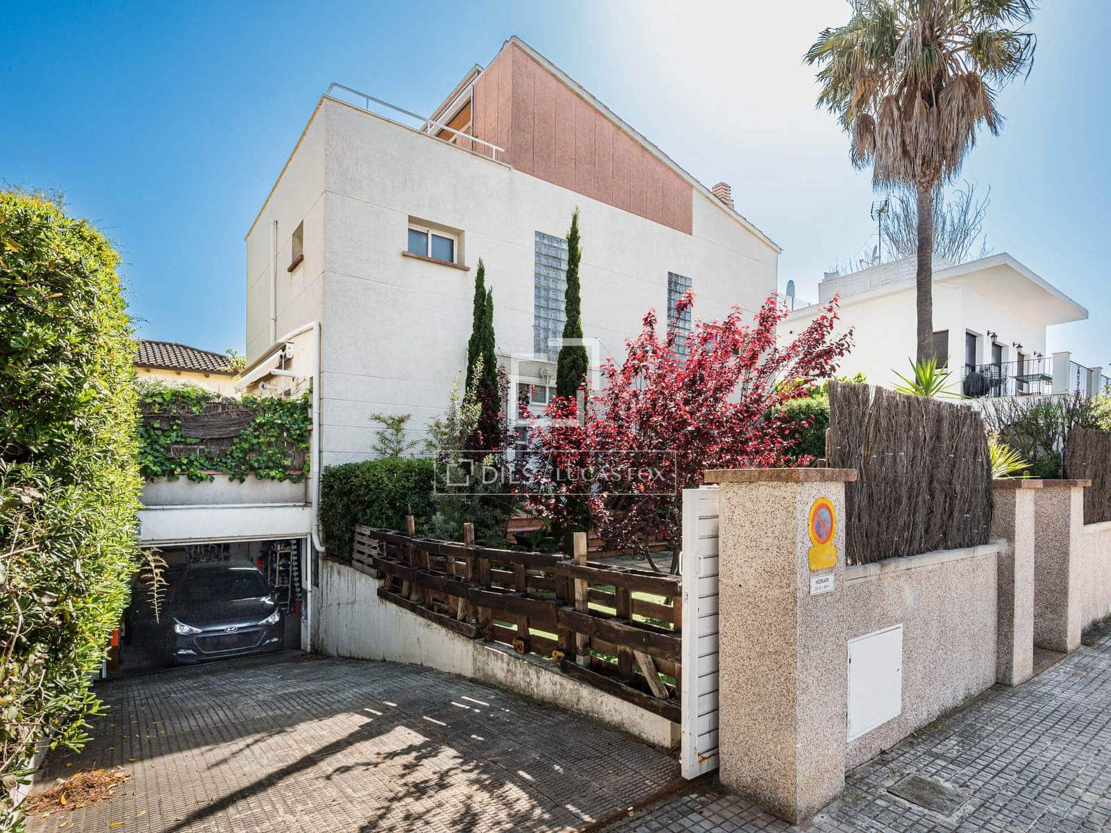 4 slaapkamer Villa te koop in Castelldefels met garage - € 1.390.000 (Ref: 9772427)