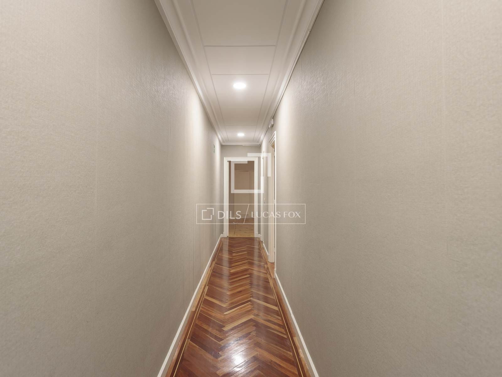 6 soverom Leilighet til leie i Madrid by - € 4 200 (Ref: 9773410)