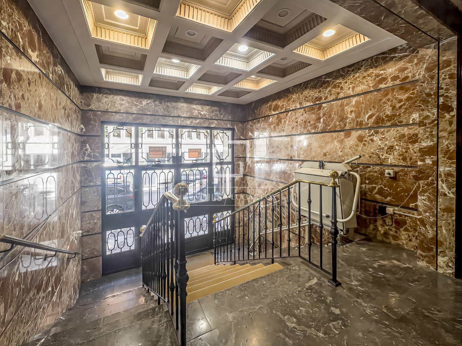 6 soverom Leilighet til leie i Madrid by - € 4 200 (Ref: 9773410)