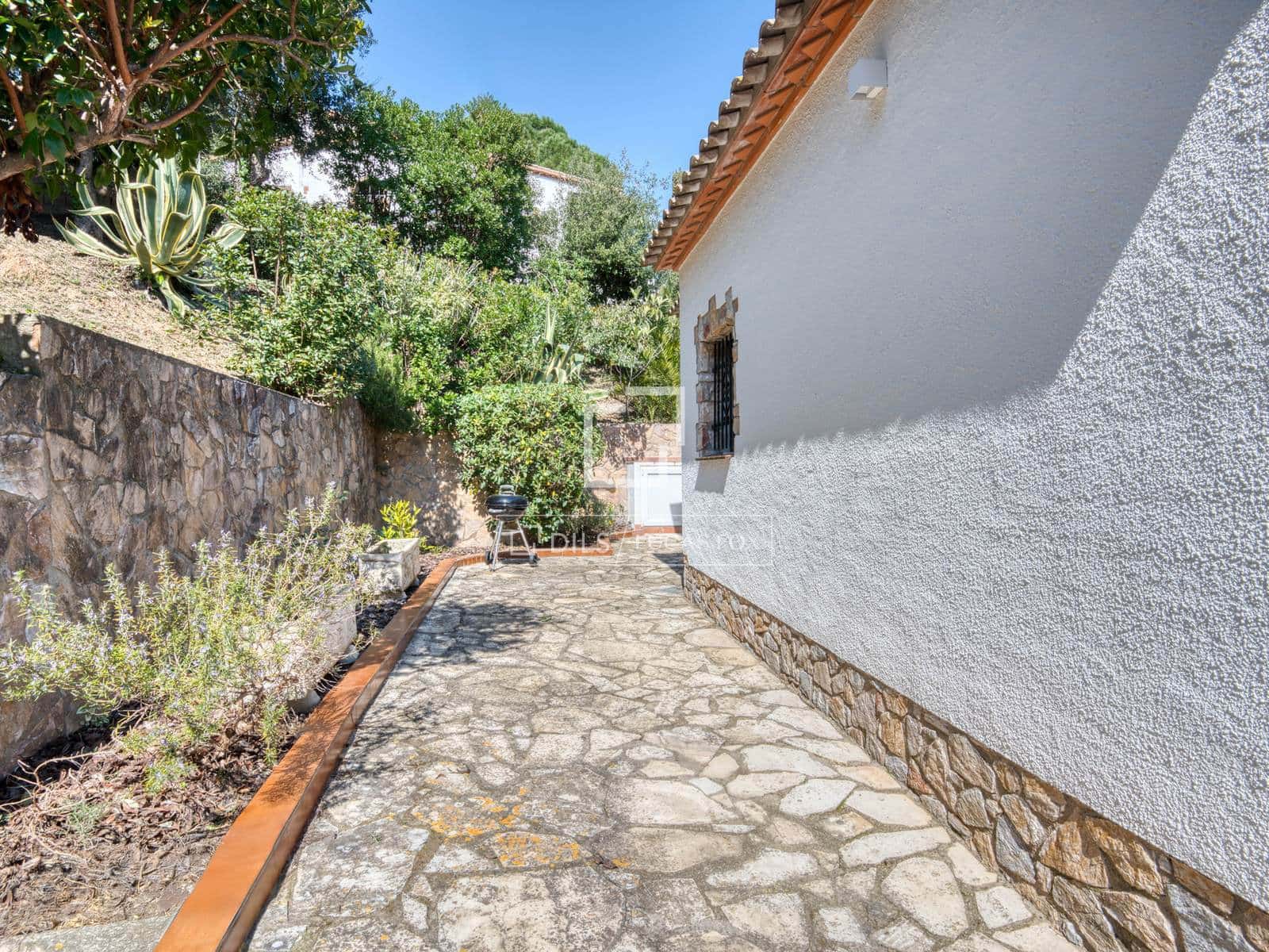 Chalet de 3 habitaciones en Castell-Platja d'Aro en venta con garaje - 585.000 € (Ref: 9773411)