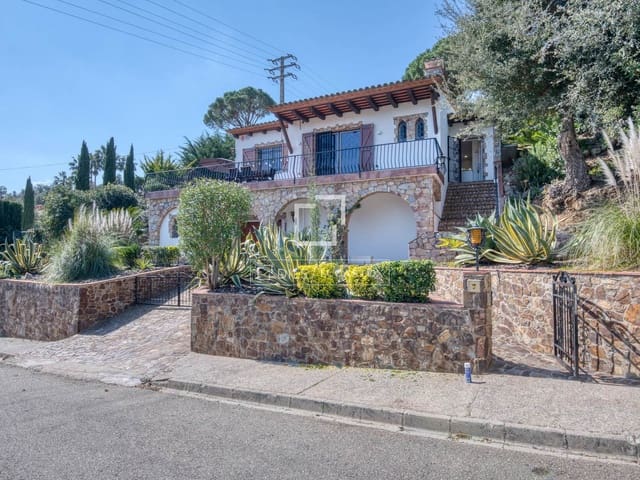 Chalet de 3 habitaciones en Castell-Platja d'Aro en venta con garaje - 585.000 € (Ref: 9773411)