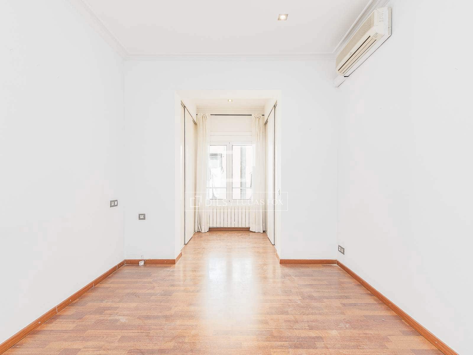 3 soverom Leilighet til salgs i Barcelona by - € 895 000 (Ref: 9775873)