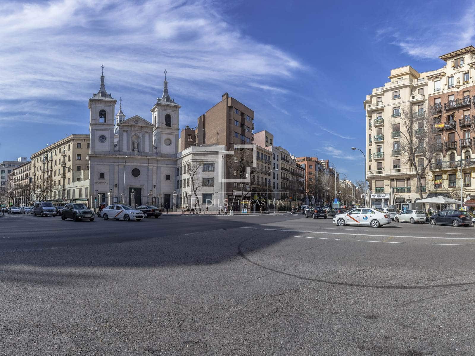 2 bedroom Penthouse for rent in Madrid city - € 3,400 (Ref: 9776870)