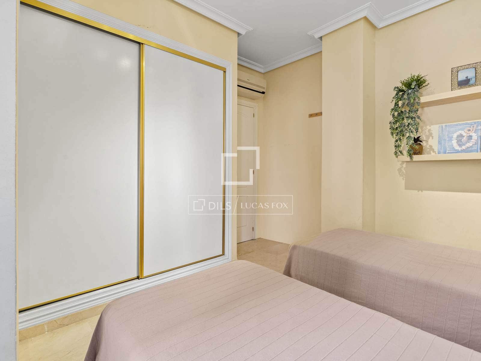 2 bedroom Apartment for sale in Casares with pool garage - € 359,000 (Ref: 9777083)