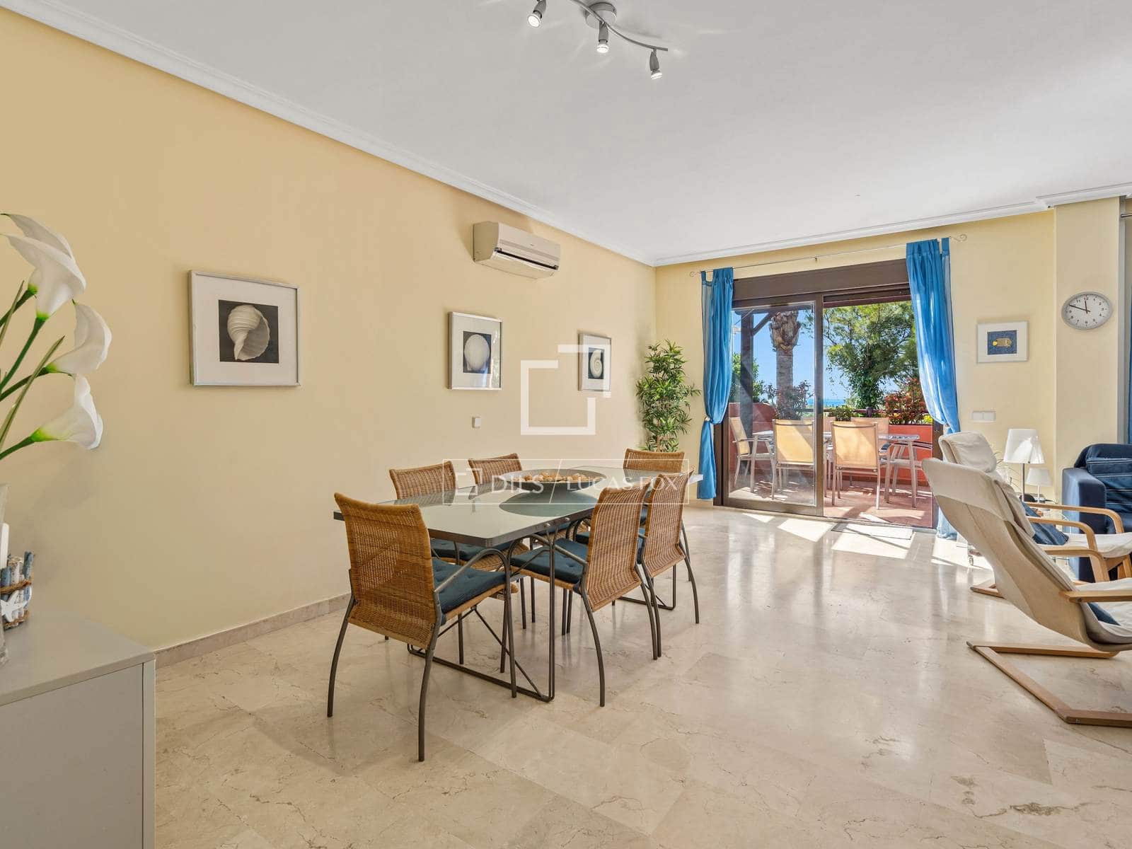 2 bedroom Apartment for sale in Casares with pool garage - € 359,000 (Ref: 9777083)