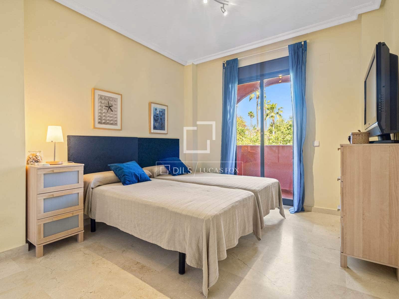 2 bedroom Apartment for sale in Casares with pool garage - € 359,000 (Ref: 9777083)