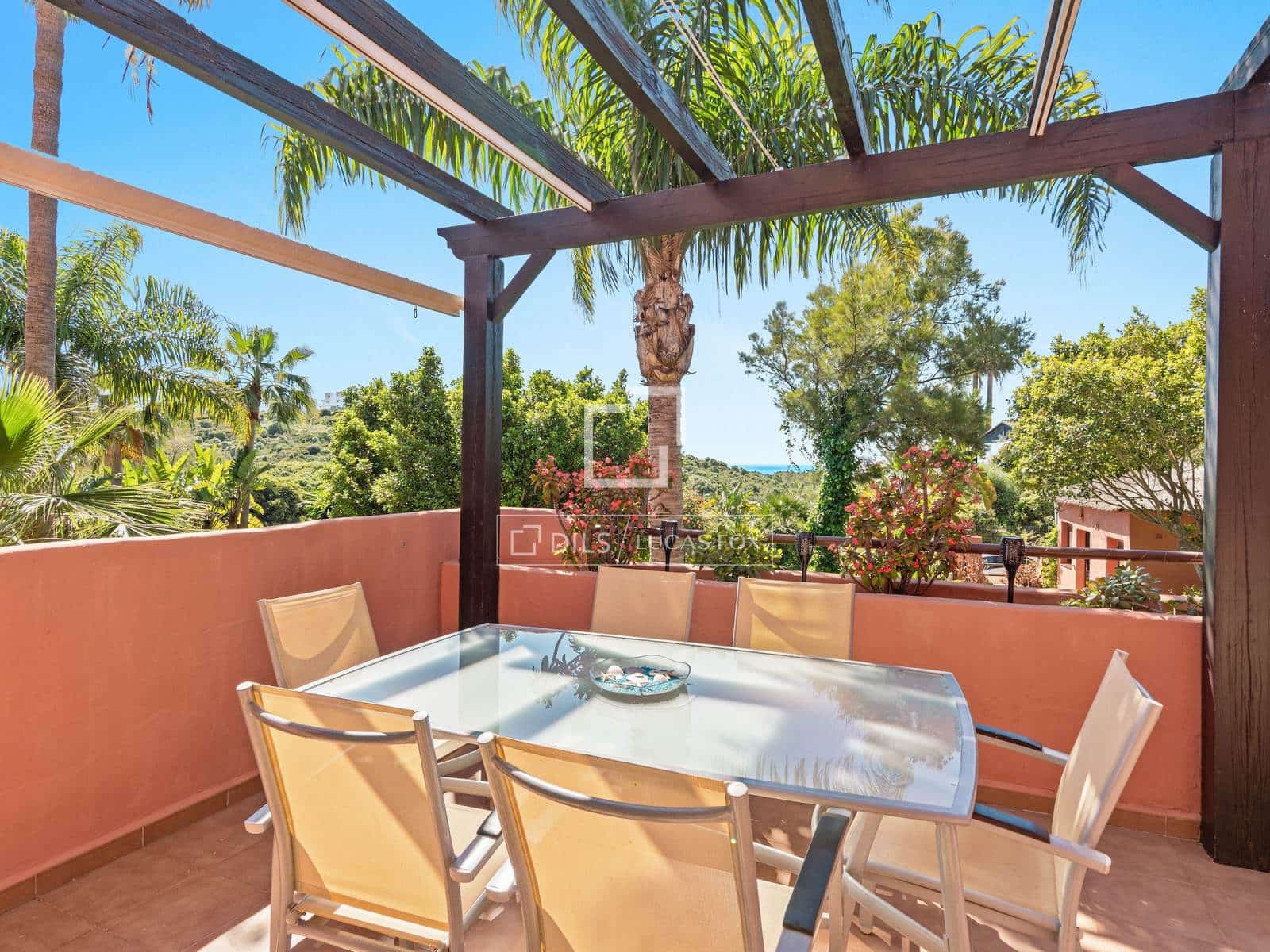 2 bedroom Apartment for sale in Casares with pool garage - € 359,000 (Ref: 9777083)