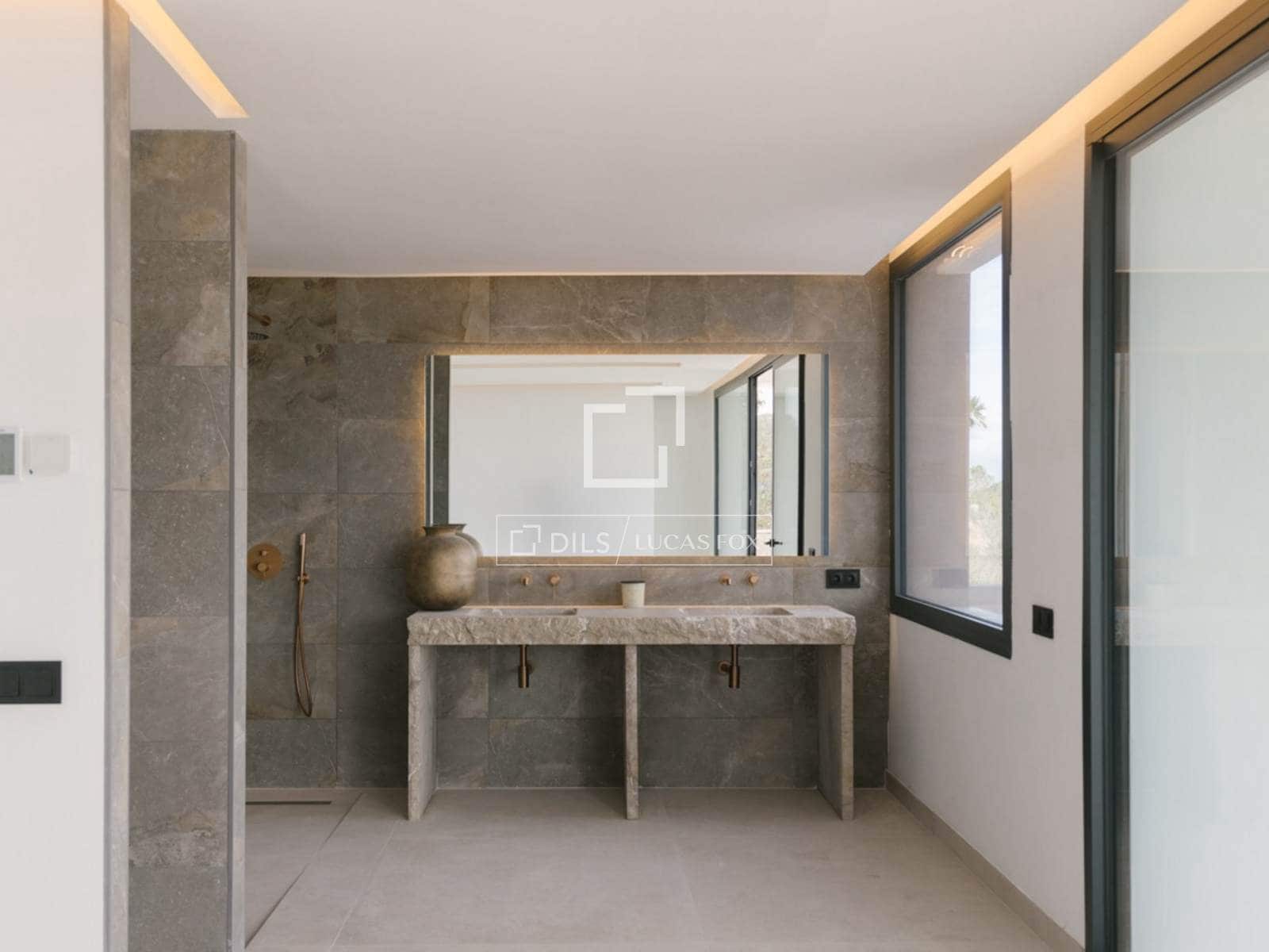 3 bedroom Villa for sale in Palma de Mallorca with pool garage - € 2,400,000 (Ref: 9777084)