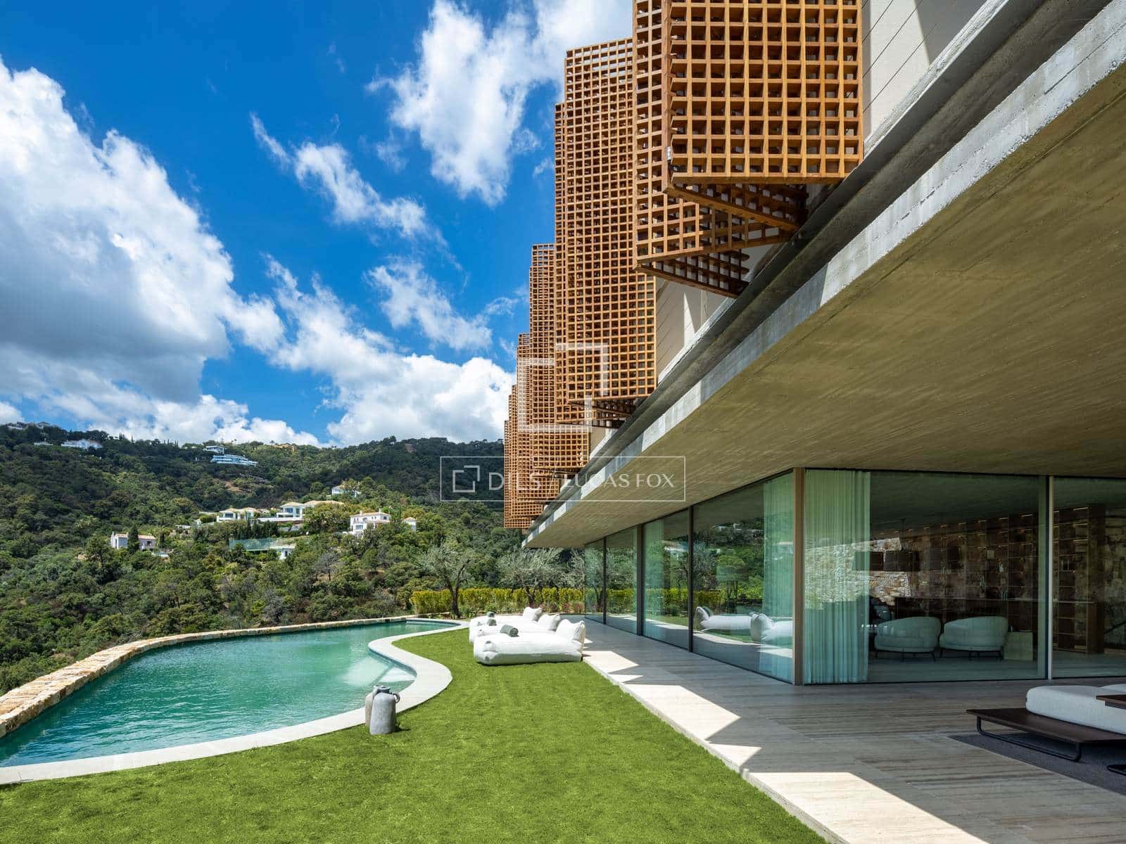 7 soverom Villa til salgs i Benahavis med svømmebasseng garasje - € 10 800 000 (Ref: 9777085)