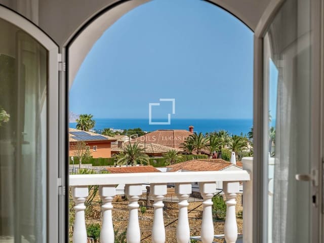 4 soverom Villa til salgs i La Nucia med svømmebasseng garasje - € 885 000 (Ref: 9777230)