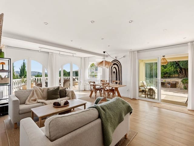 4 soverom Villa til salgs i La Nucia med svømmebasseng garasje - € 885 000 (Ref: 9777230)