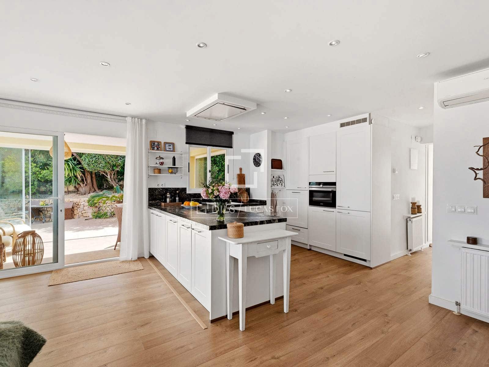 4 soverom Villa til salgs i La Nucia med svømmebasseng garasje - € 885 000 (Ref: 9777230)