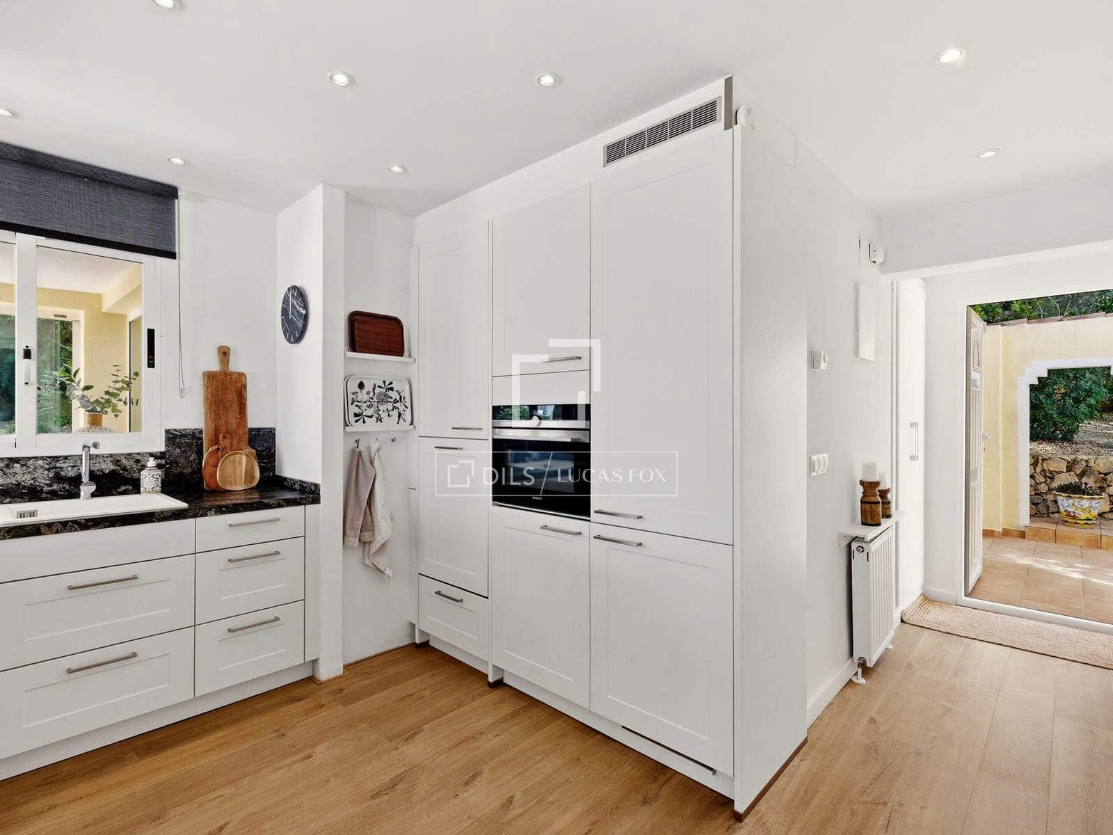 4 soverom Villa til salgs i La Nucia med svømmebasseng garasje - € 885 000 (Ref: 9777230)