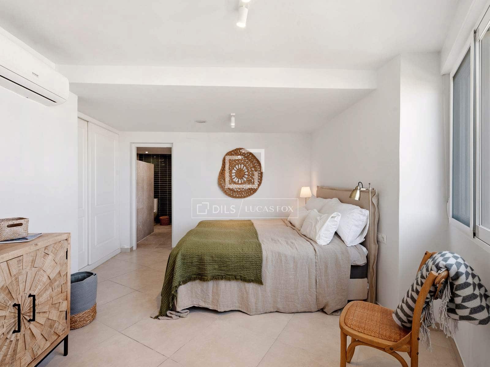 4 soverom Villa til salgs i La Nucia med svømmebasseng garasje - € 885 000 (Ref: 9777230)