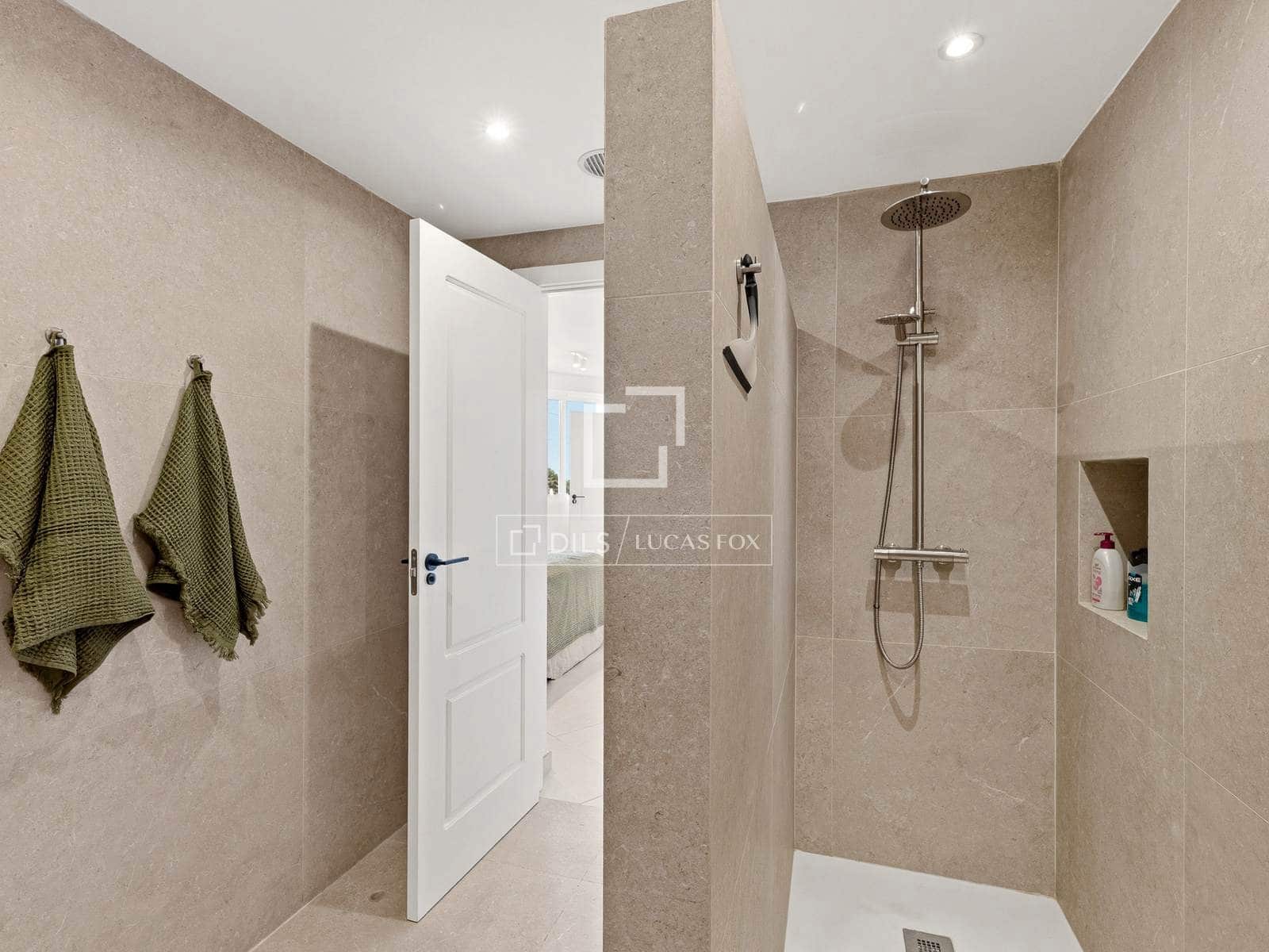 4 soverom Villa til salgs i La Nucia med svømmebasseng garasje - € 885 000 (Ref: 9777230)