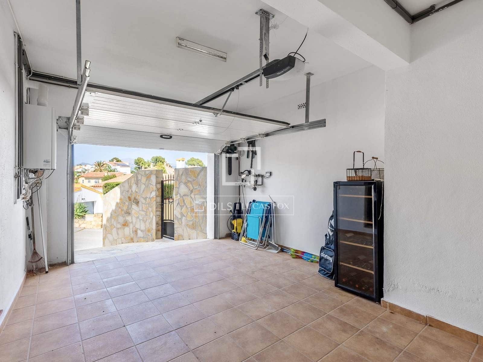 4 soverom Villa til salgs i La Nucia med svømmebasseng garasje - € 885 000 (Ref: 9777230)