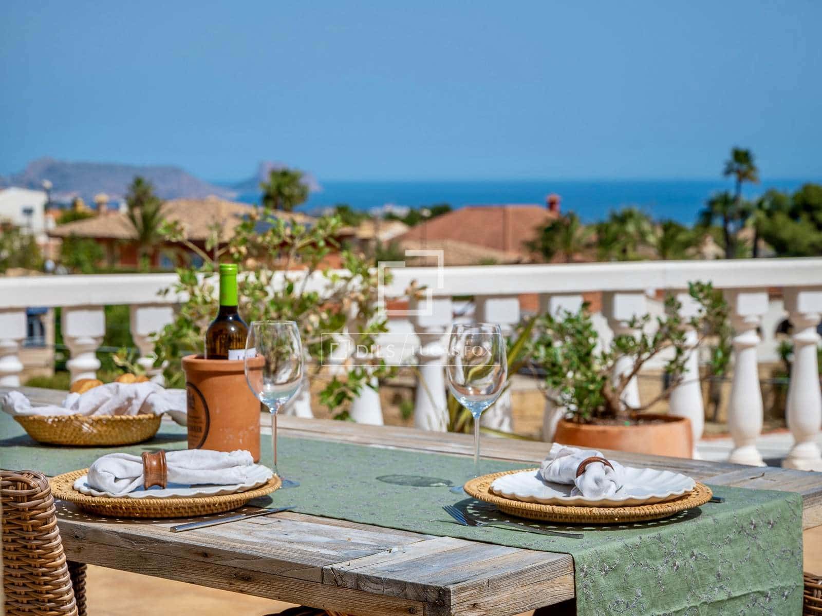 4 soverom Villa til salgs i La Nucia med svømmebasseng garasje - € 885 000 (Ref: 9777230)