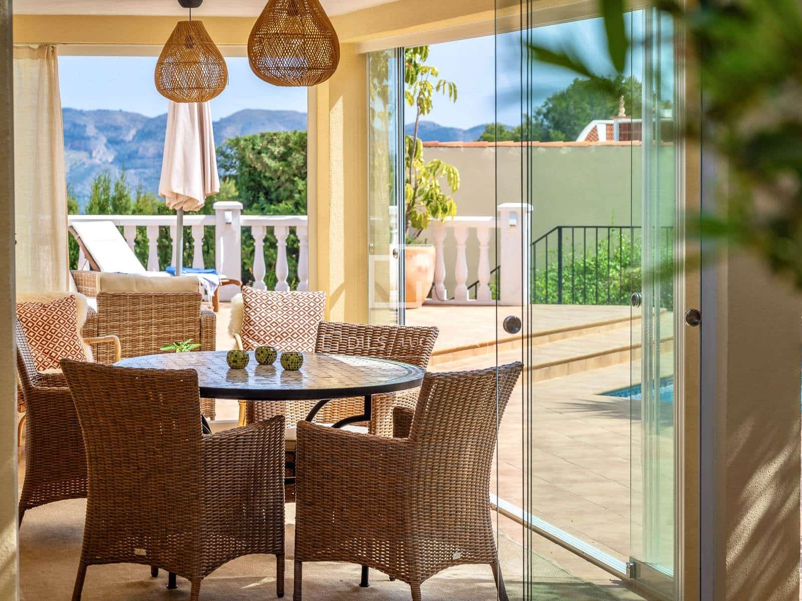 4 soverom Villa til salgs i La Nucia med svømmebasseng garasje - € 885 000 (Ref: 9777230)