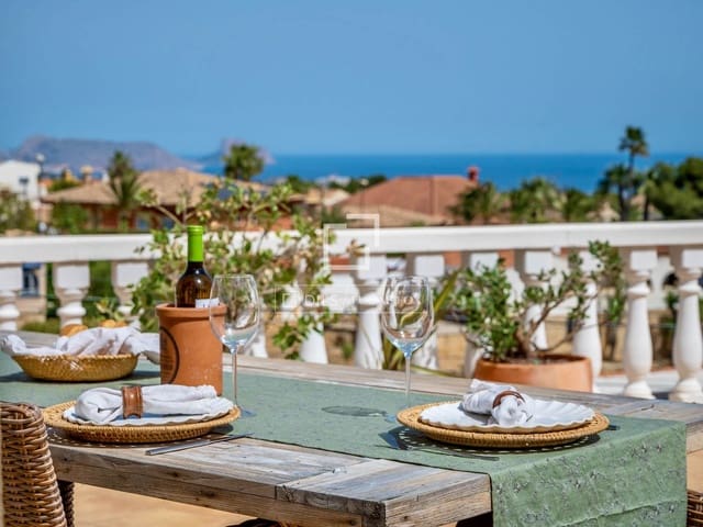 4 soverom Villa til salgs i La Nucia med svømmebasseng garasje - € 885 000 (Ref: 9777230)