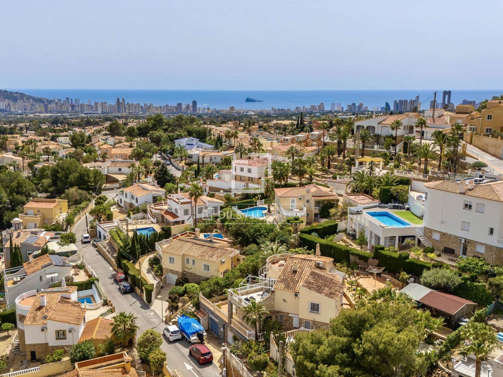 4 soverom Villa til salgs i La Nucia med svømmebasseng garasje - € 885 000 (Ref: 9777230)