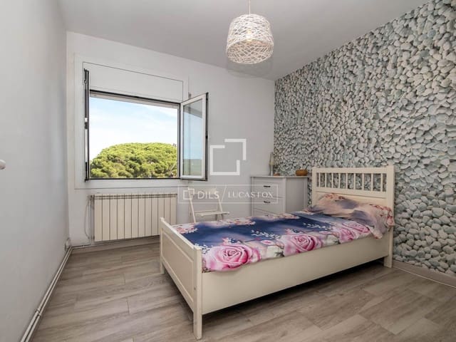 4 slaapkamer Appartement te koop in Sant Feliu de Guíxols met garage - € 210.000 (Ref: 9777232)