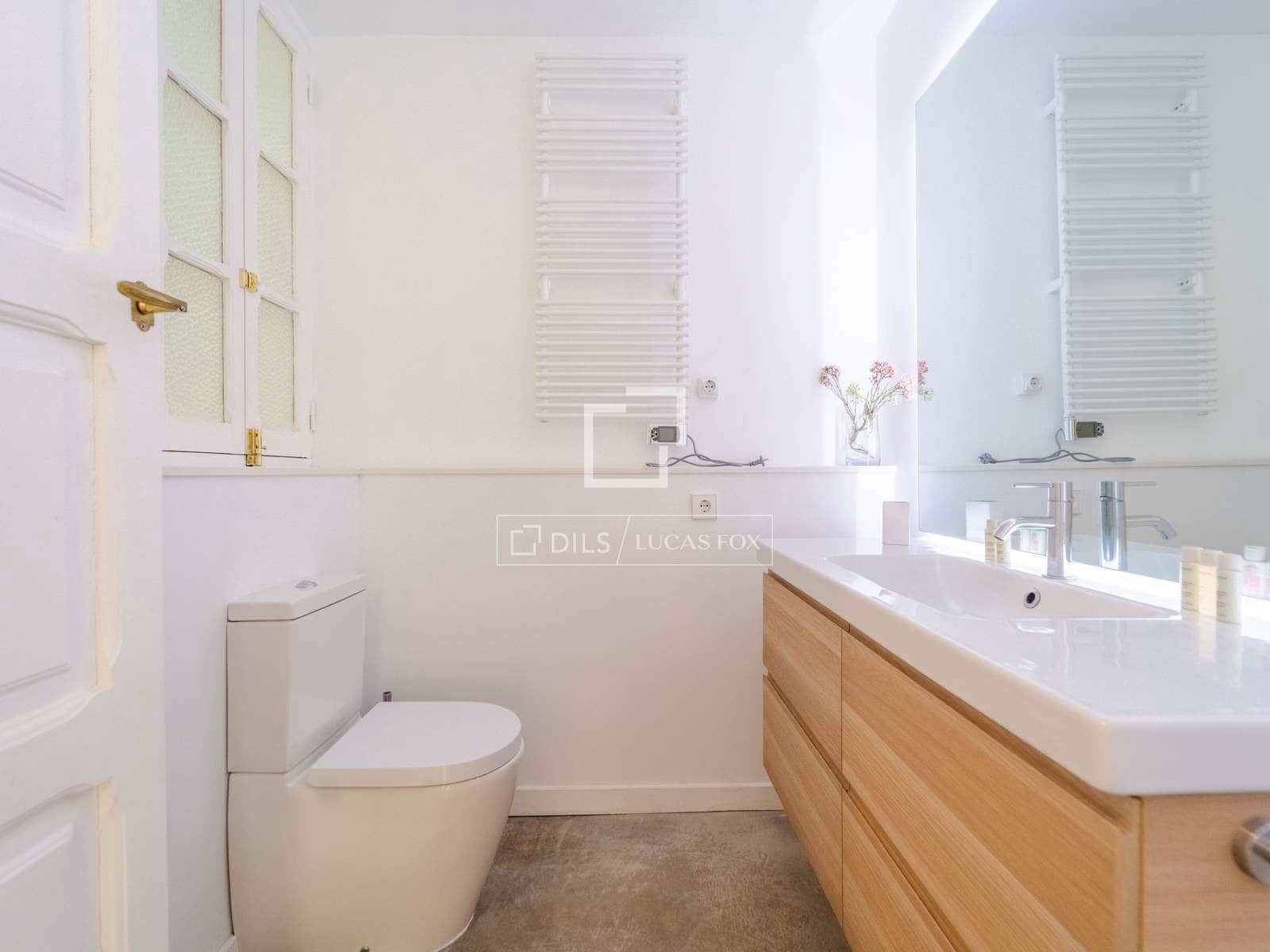 2 sypialnia Apartament do wynajęcia w Miasto Walencja - 2 400 € (Ref: 9778410)